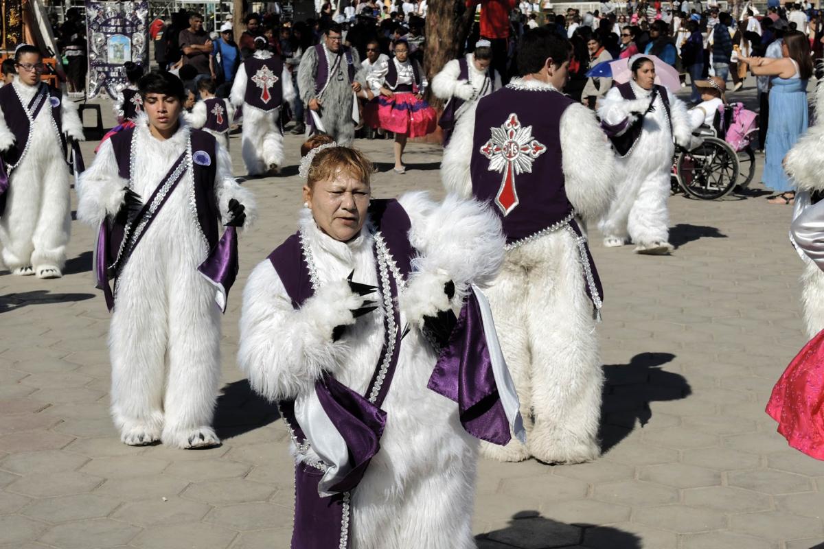 Members of the Osadas (bear dancers) Servants of God from Arica