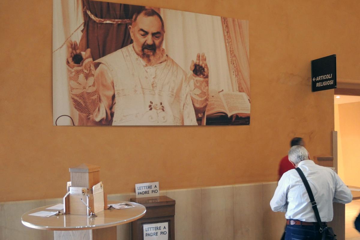 Charismatic and controversial Padre Pio is Italy's most popular saint |  Catholics & Cultures