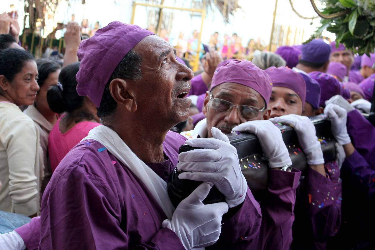 dating kissing games