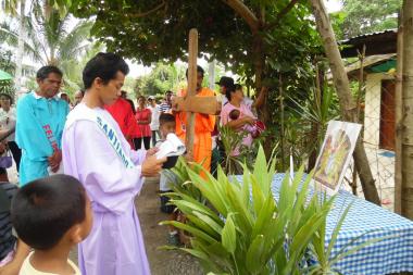 Holy Friday Stations of the Cross, outside Panabo City, Davao del Norte, Philippines, 2015.