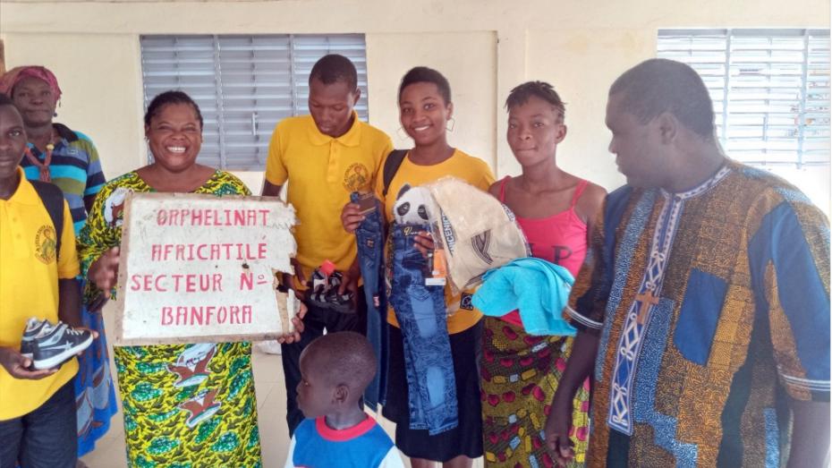 The interfaith "Balimaya" committee of a Catholic school in Burkina Faso demonstrates solidarity among students' with different religious affiliations and makes a donation to a local orphanage.