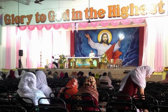 In India, gender segregation is more formalized and obvious than in many parts of the world. Women generally sit separately from men in church, though sometimes families sit together.
